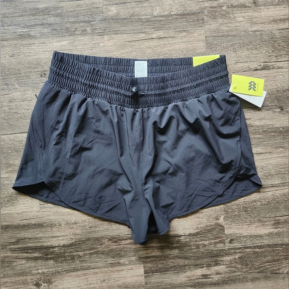 NWT All In Motion Black Athletic Elastic Waist Shorts - Picture 1 of 4